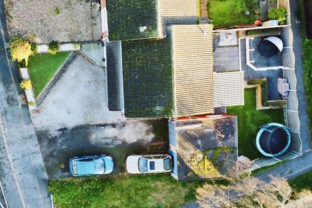 3 bedroom End of terrace house for sale in Extended and Modernised Home on Long Furrow, East Goscote