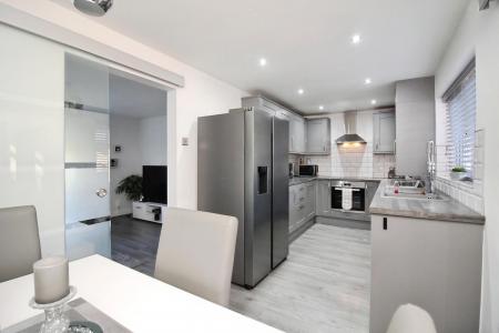 3 bedroom End of terrace house for sale in Extended and Modernised Home on Long Furrow, East Goscote