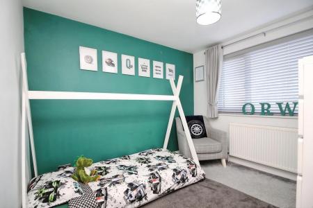 3 bedroom End of terrace house for sale in Extended and Modernised Home on Long Furrow, East Goscote