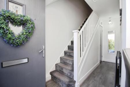 3 bedroom End of terrace house for sale in Extended and Modernised Home on Long Furrow, East Goscote