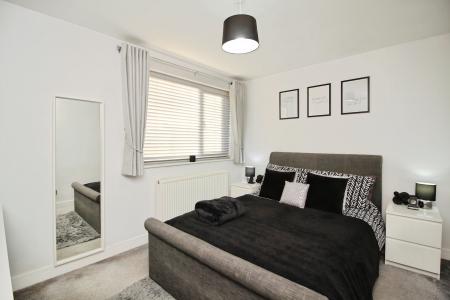 3 bedroom End of terrace house for sale in Extended and Modernised Home on Long Furrow, East Goscote