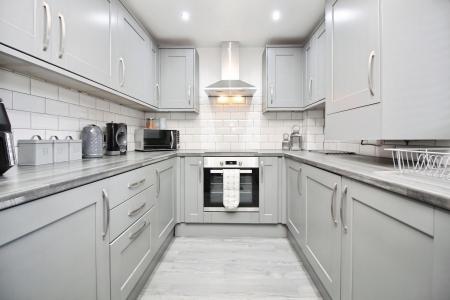 3 bedroom End of terrace house for sale in Extended and Modernised Home on Long Furrow, East Goscote