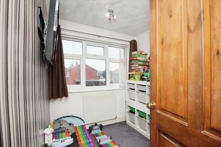 3 bedroom Semi-detached house for sale in Long Furrow, East Goscote, LE7