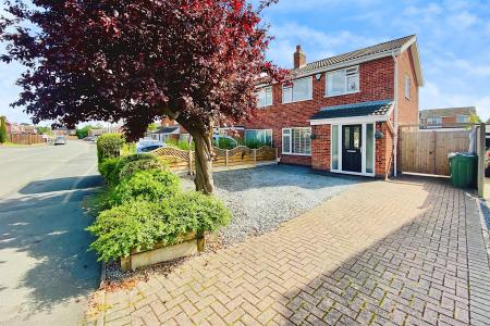 Long Furrow, East Goscote, LE7