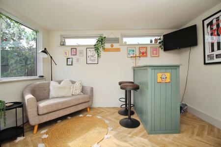 3 bedroom Semi-detached house for sale in Long Furrow, East Goscote, LE7