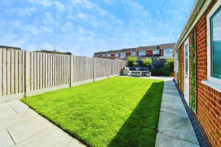 3 bedroom Semi-detached house for sale in Long Furrow, East Goscote, LE7