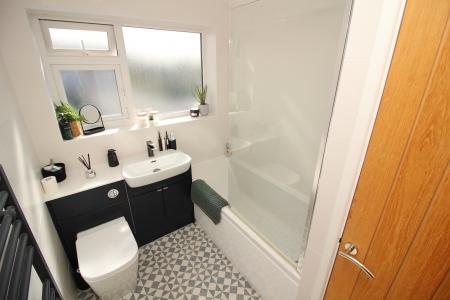 3 bedroom Semi-detached house for sale in Long Furrow, East Goscote, LE7