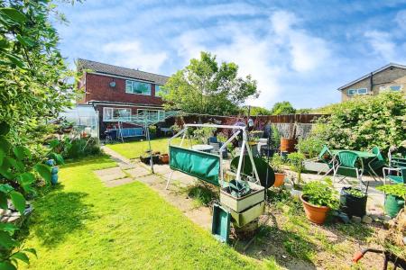 3 bedroom Semi-detached house for sale in Long Furrow, East Goscote, LE7