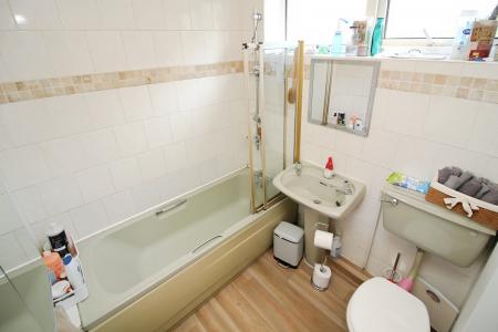 3 bedroom Semi-detached house for sale in Long Furrow, East Goscote, LE7