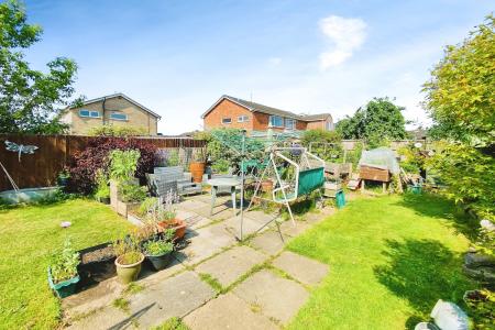 3 bedroom Semi-detached house for sale in Long Furrow, East Goscote, LE7