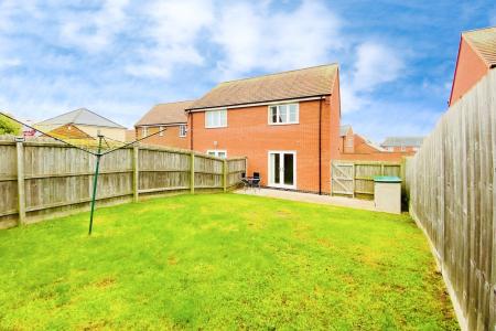 2 bedroom Semi-detached house for sale in Long Meadow Way, Birstall, LE4