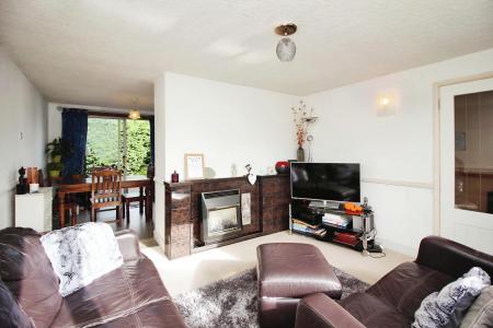 3 bedroom Semi-detached house for sale in Lonsdale Road, Thurmaston, LE4