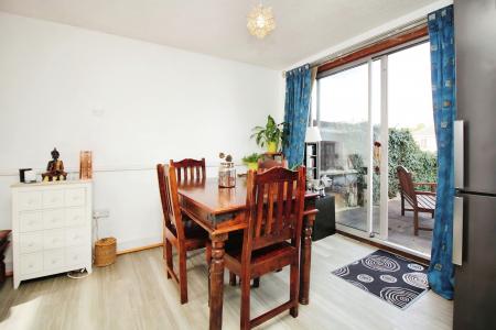 3 bedroom Semi-detached house for sale in Lonsdale Road, Thurmaston, LE4