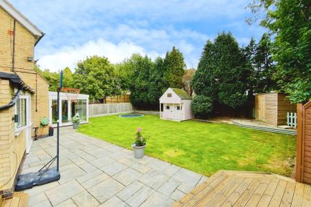 3 bedroom Semi-detached house for sale in Ludgate Close, Birstall, LE4