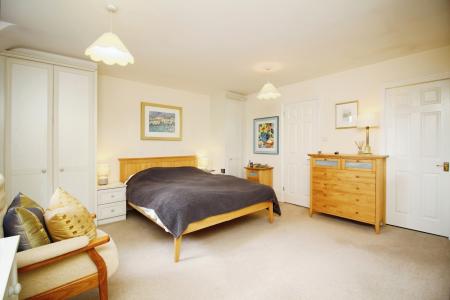 4 bedroom Detached house for sale in The Pinfold, Main Street, Queniborough, LE7