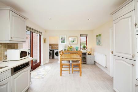 4 bedroom Detached house for sale in The Pinfold, Main Street, Queniborough, LE7