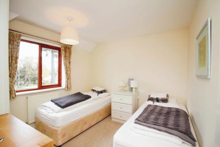 4 bedroom Detached house for sale in The Pinfold, Main Street, Queniborough, LE7