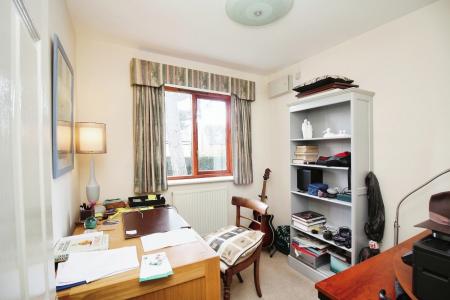 4 bedroom Detached house for sale in The Pinfold, Main Street, Queniborough, LE7