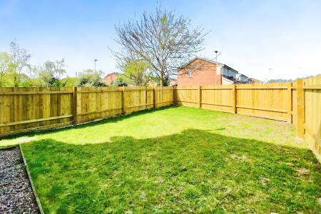 1 bedroom Terraced House for sale in Manston Close, Off Barkbythorpe Road, Leicester, LE4