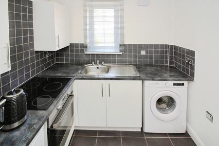1 bedroom Terraced House for sale in Manston Close, Off Barkbythorpe Road, Leicester, LE4