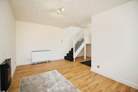 1 bedroom Terraced House for sale in Manston Close, Off Barkbythorpe Road, Leicester, LE4