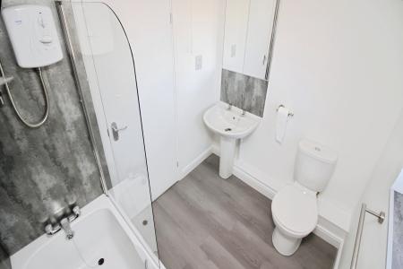1 bedroom Terraced House for sale in Manston Close, Off Barkbythorpe Road, Leicester, LE4