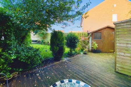 3 bedroom Semi-detached house for sale in Martin Drive, Syston, LE7