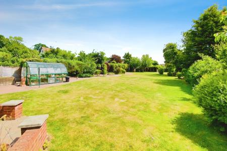 5 bedroom Detached house for sale in Melton Road, Syston, LE7