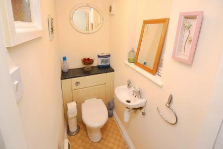 5 bedroom Detached house for sale in Melton Road, Syston, LE7