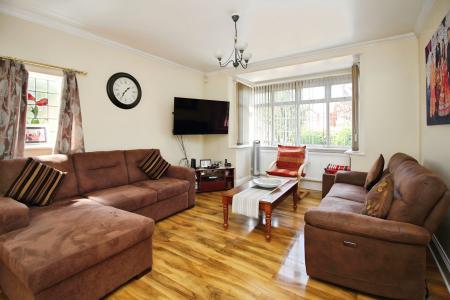 5 bedroom Detached house for sale in Melton Road, Syston, LE7
