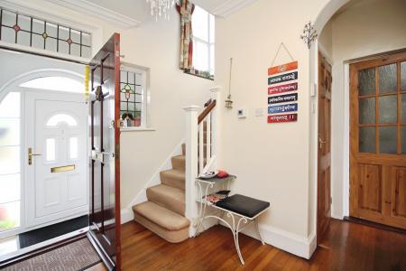 5 bedroom Detached house for sale in Melton Road, Syston, LE7