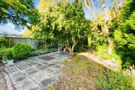 3 bedroom Semi-detached house for sale in Melton Road, Syston, LE7