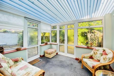 3 bedroom Semi-detached house for sale in Melton Road, Syston, LE7