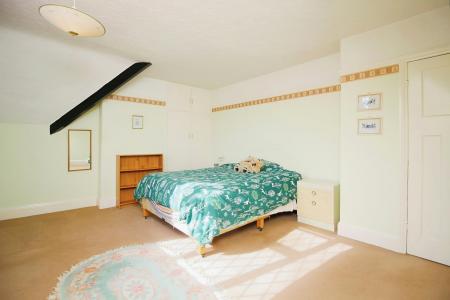 3 bedroom Semi-detached house for sale in Melton Road, Syston, LE7