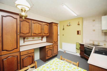 3 bedroom Semi-detached house for sale in Melton Road, Syston, LE7