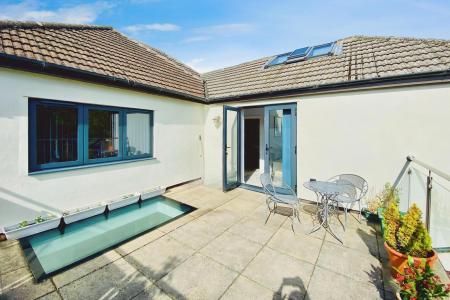 4 bedroom Detached house for sale in Melton Road, Rearsby, LE7