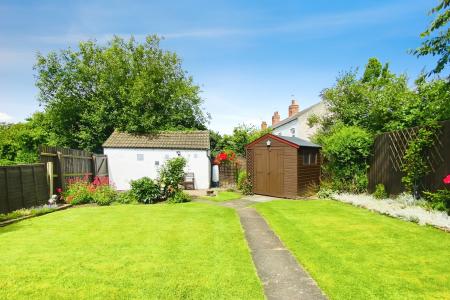2 bedroom Semi-detached bungalow for sale in Melton Road, Thurmaston, LE4