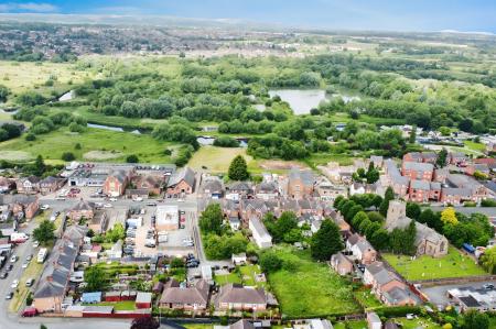 2 bedroom Semi-detached bungalow for sale in Melton Road, Thurmaston, LE4