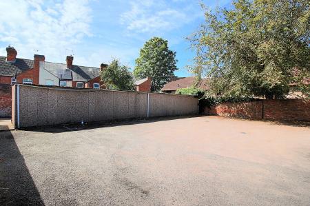 1 bedroom Flat for sale in Melton Road, Thurmaston, LE4