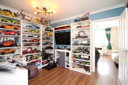 3 bedroom Semi-detached house for sale in Methuen Avenue, Thurmaston, LE4