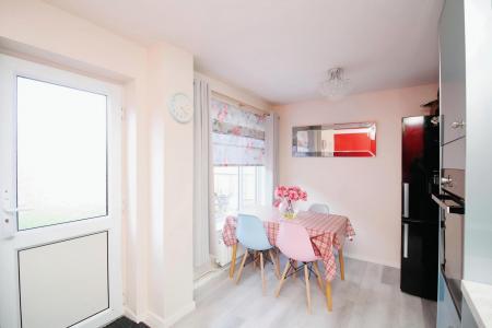 2 bedroom Terraced House for sale in Millers Close, Syston, LE7