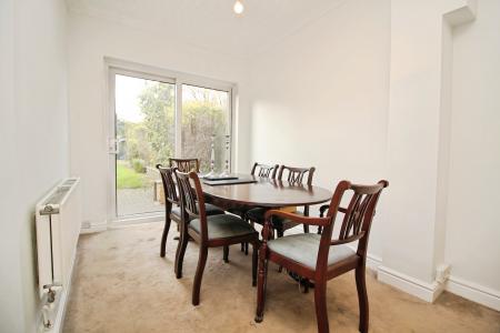 5 bedroom Semi-detached house for sale in Millstone Lane, Syston, LE7