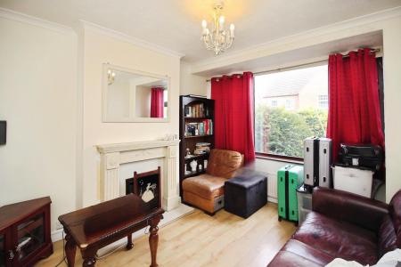 5 bedroom Semi-detached house for sale in Millstone Lane, Syston, LE7