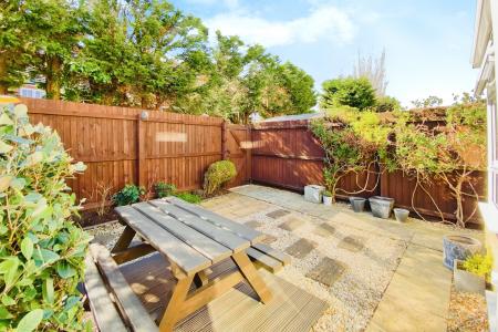 3 bedroom Terraced House for sale in Millstone Lane, Syston, LE7