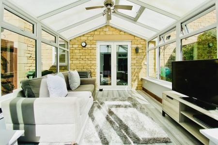 3 bedroom Terraced House for sale in Millstone Lane, Syston, LE7