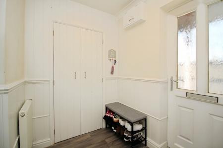 2 bedroom End of terrace house for sale in Moorland Road, Syston, LE7