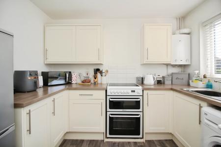 2 bedroom End of terrace house for sale in Moorland Road, Syston, LE7