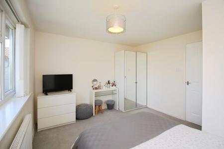 2 bedroom End of terrace house for sale in Moorland Road, Syston, LE7