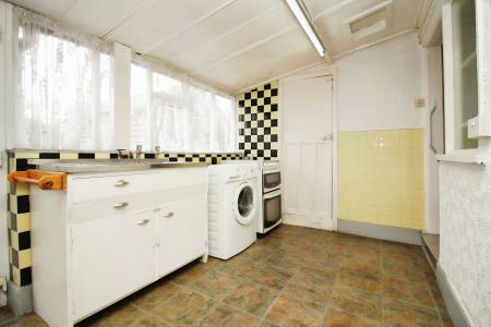 2 bedroom Semi-detached bungalow for sale in Mostyn Avenue, Syston, LE7