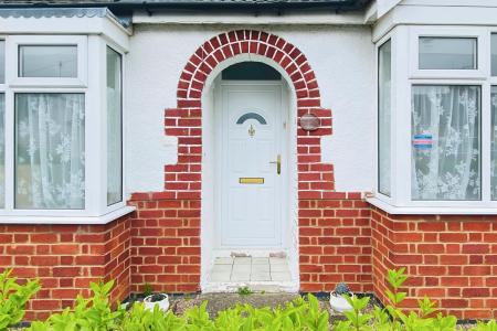 2 bedroom Semi-detached bungalow for sale in Mostyn Avenue, Syston, LE7